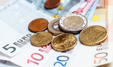 Euroscheine und Euromünzen