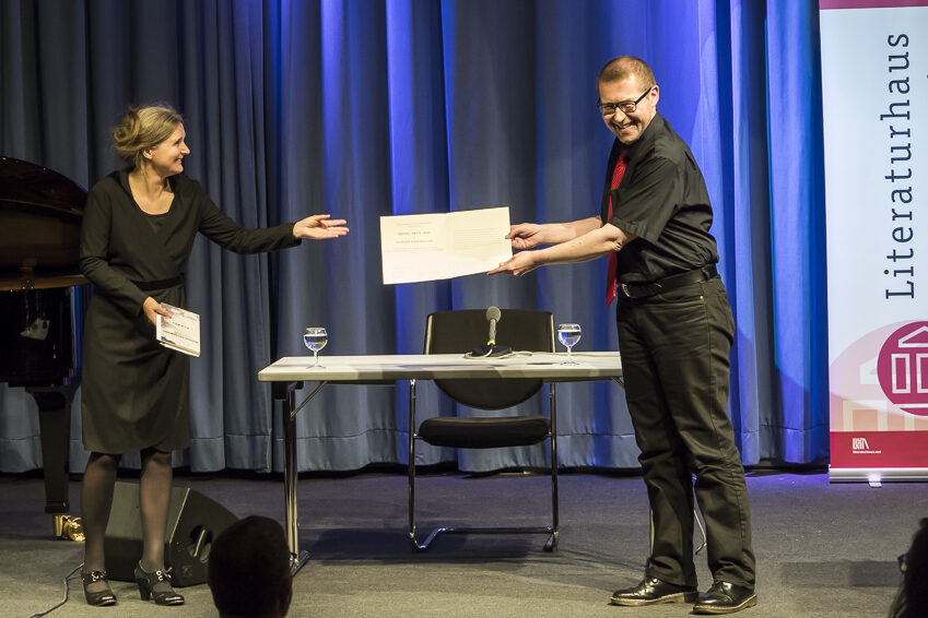 Entrega de premios Marion Poschmann
