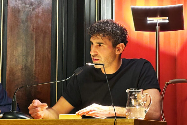 Necati Öziri Okumak Literaturhaus Wiesbaden