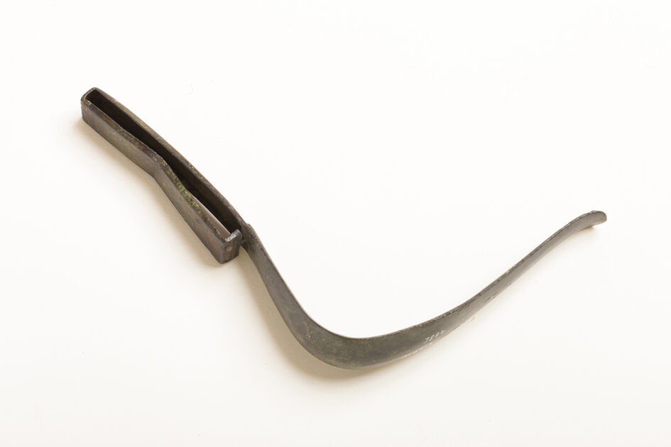 Bronzenes Gerät für die Körperpflege