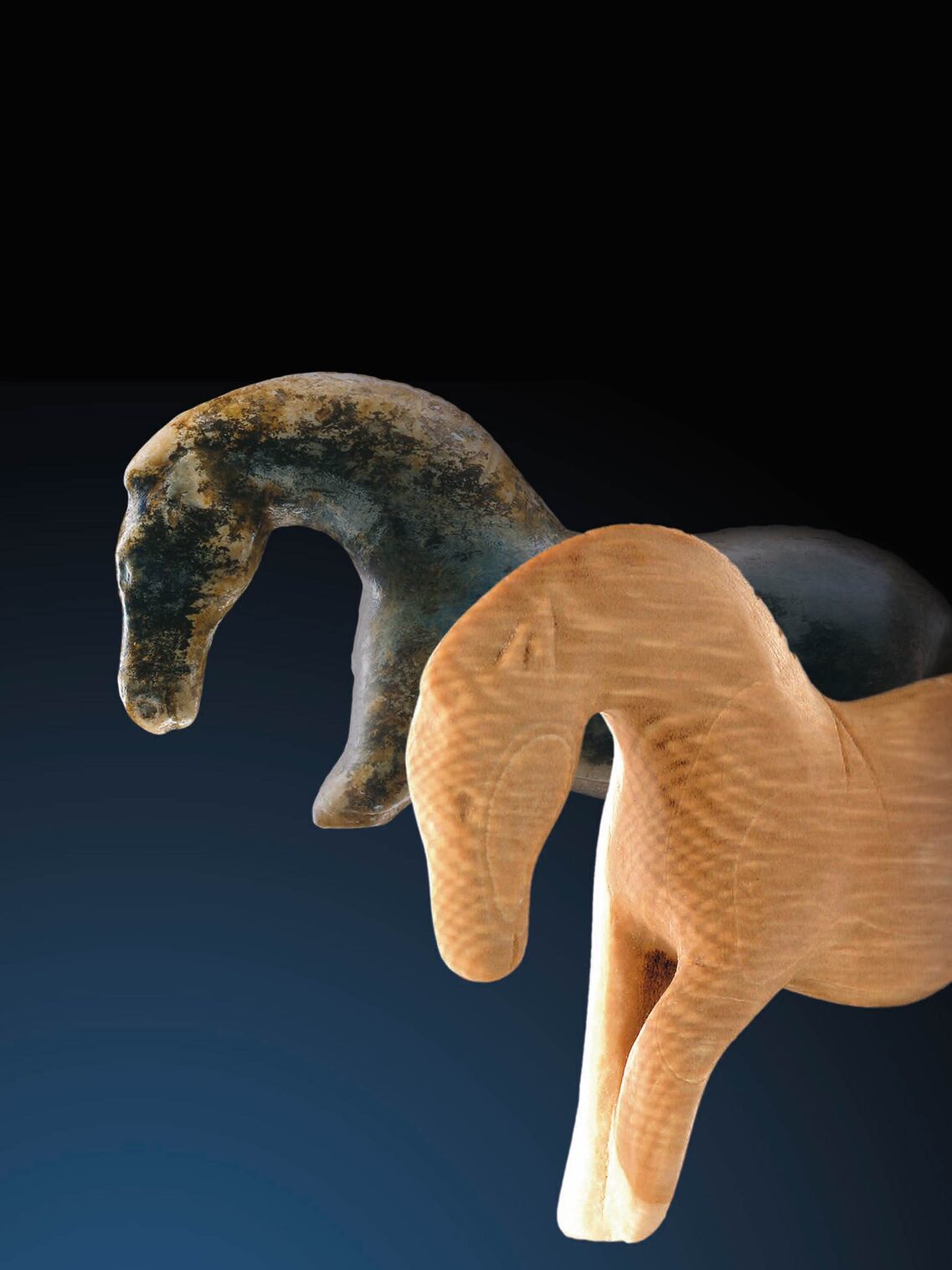 Wildpferd im Original und Nachschnitzung