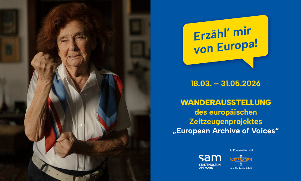 Eine Frau mit kämpferisch erhobenen Armen daneben der Ausstellungstitel