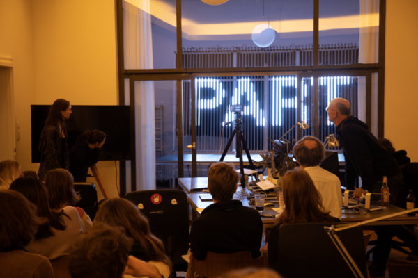 Творци в една стая