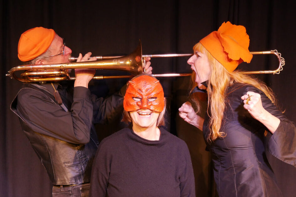 Drei Personen sind zu sehen