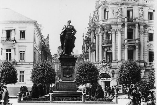 Vista su Kaiser-Friedrich-Platz