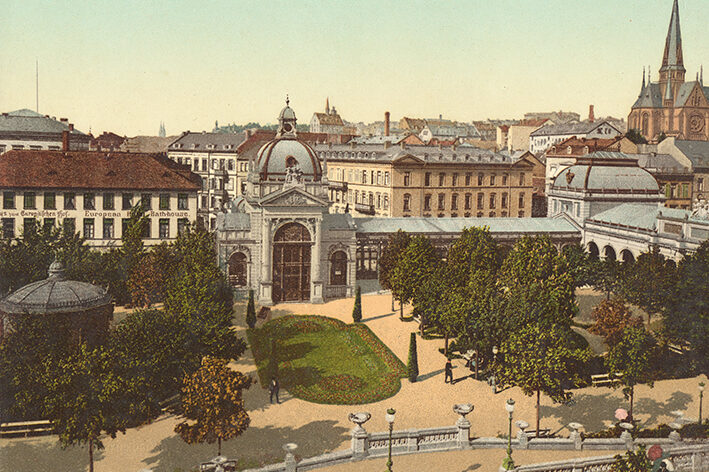 Historical photo of the Kochbrunnenplatz