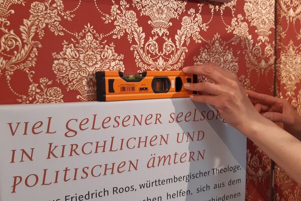 Das Stadtarchiv zeigt Ausstellungen im Haus und verfügt über verschiedene Unterstützungsangebote