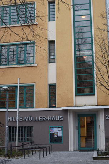 Die Frontansicht des Hilde-Müller-Haus im Rheingauviertel.