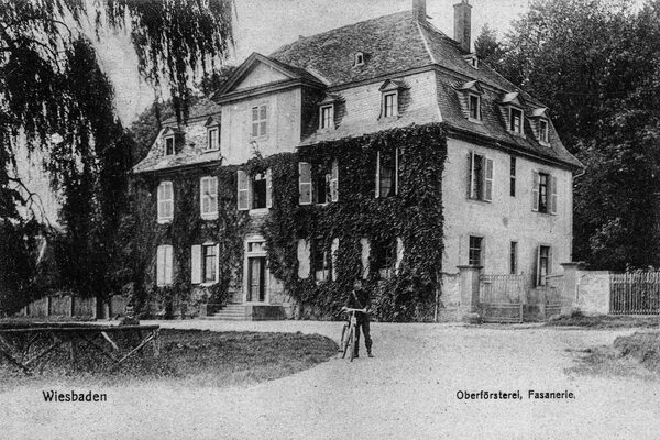 Domek myśliwski ok. 1920 r.