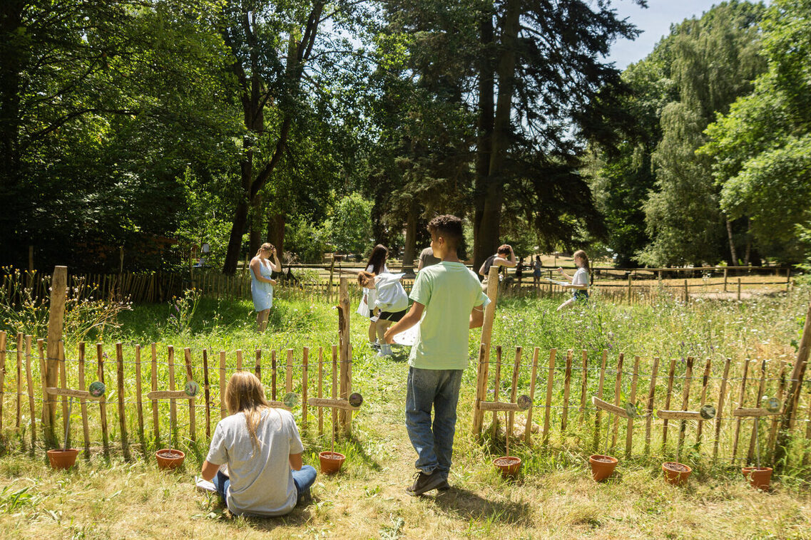 Молодежь в сельской местности.