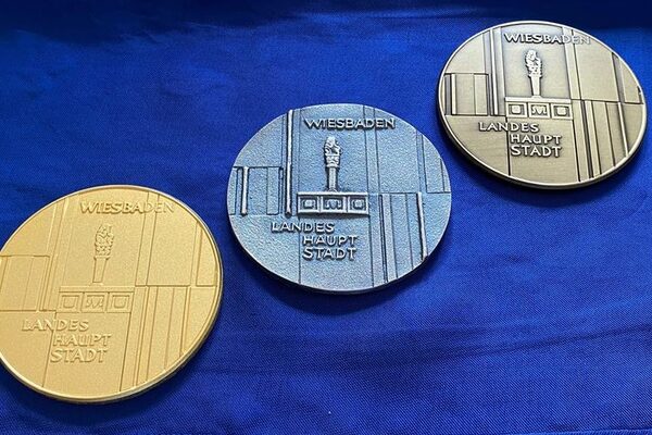 Bürgermedaillen in Gold, Silber und Bronze