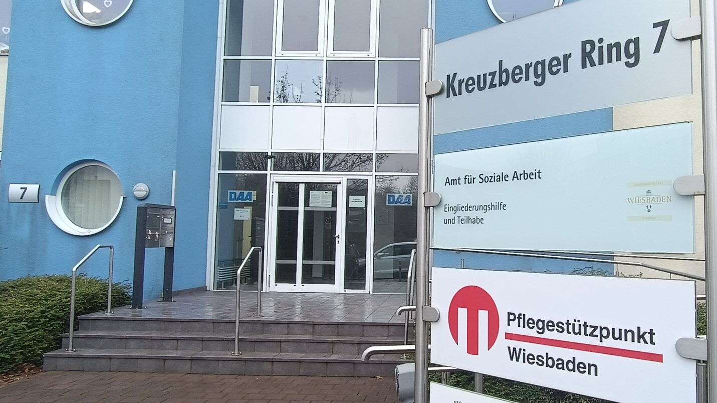 Gebäude Eingang Pflegestützpunkt Wiesbaden