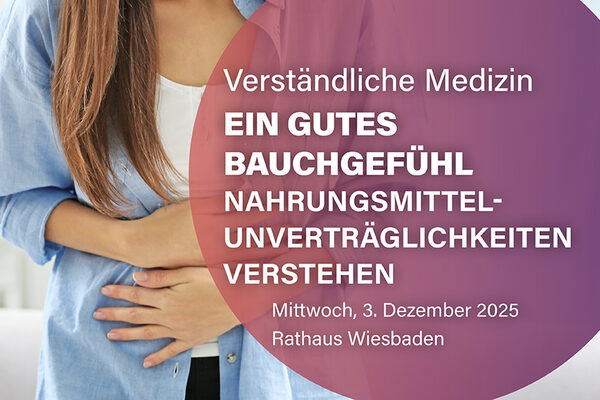 Flyer Nahrungsmittelunverträglichkeiten: Frau hält sich den Bauch.