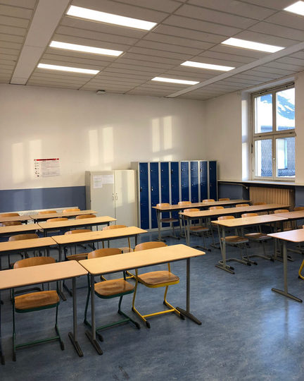 Neue LED-Beleuchtung an der Elly-Heuss-Schule in einem Klassenraum