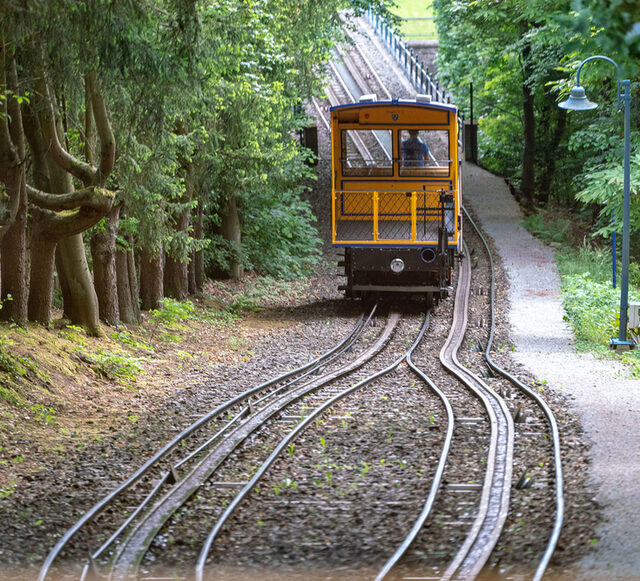 Nerobergbahn auf der Schiene