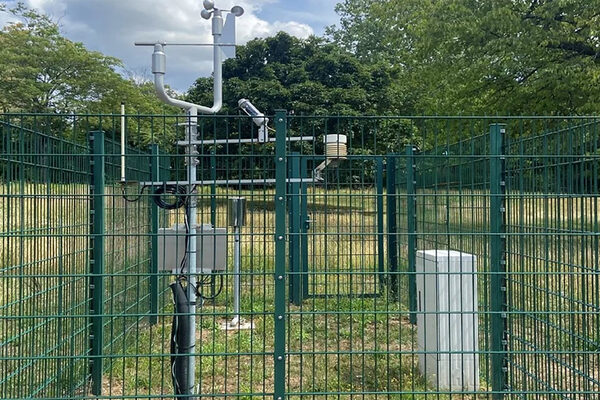 Оградена метеорологична станция