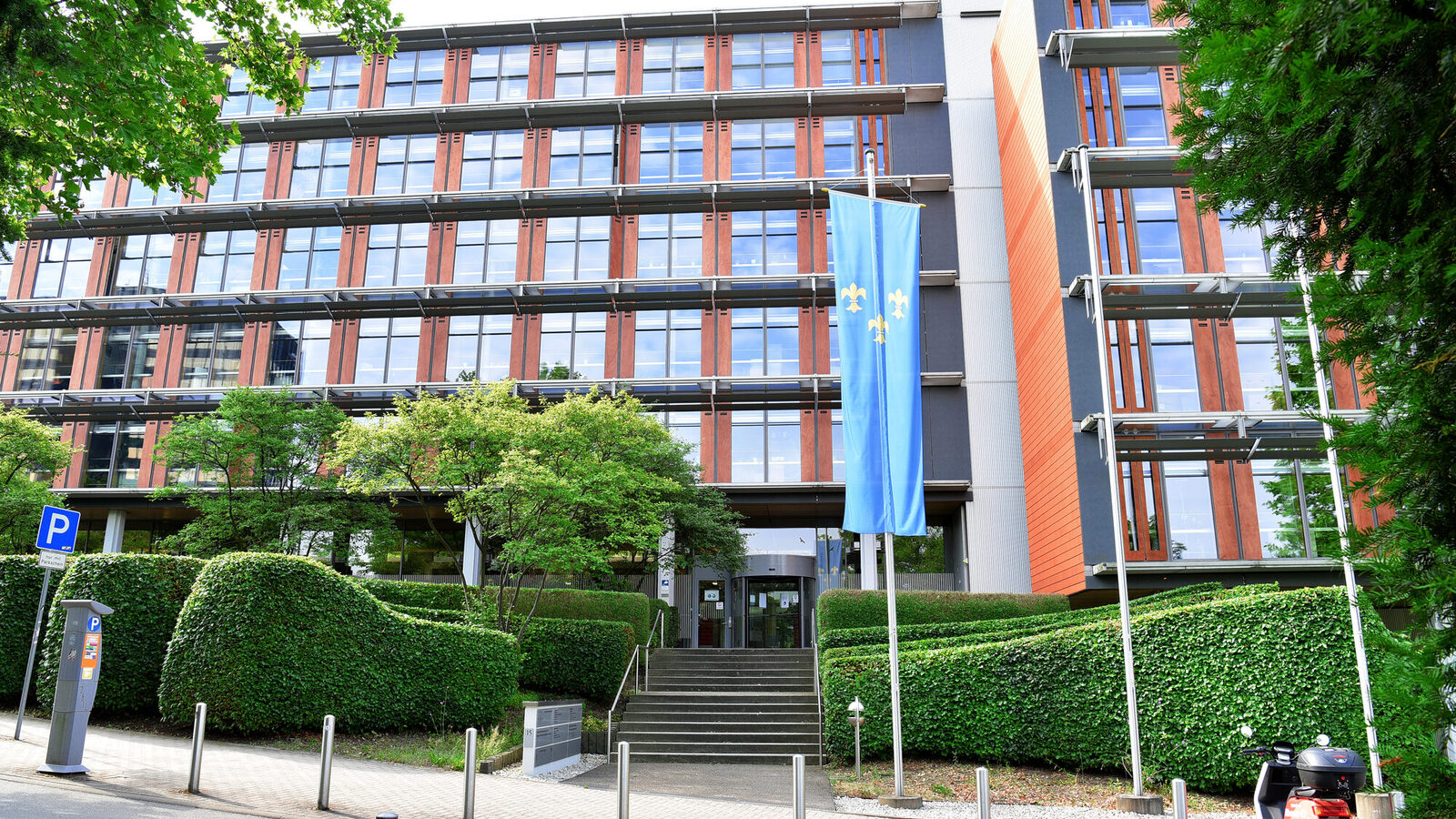 Außenansicht Bauaufsicht, Gebäude Gustav-Strsemann-Ring 15