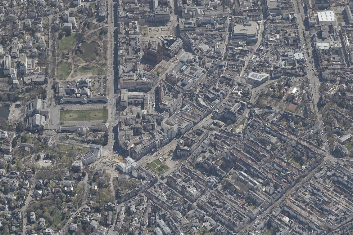 Luftbildaufnahme vom Wiesbadener Stadtzentrum