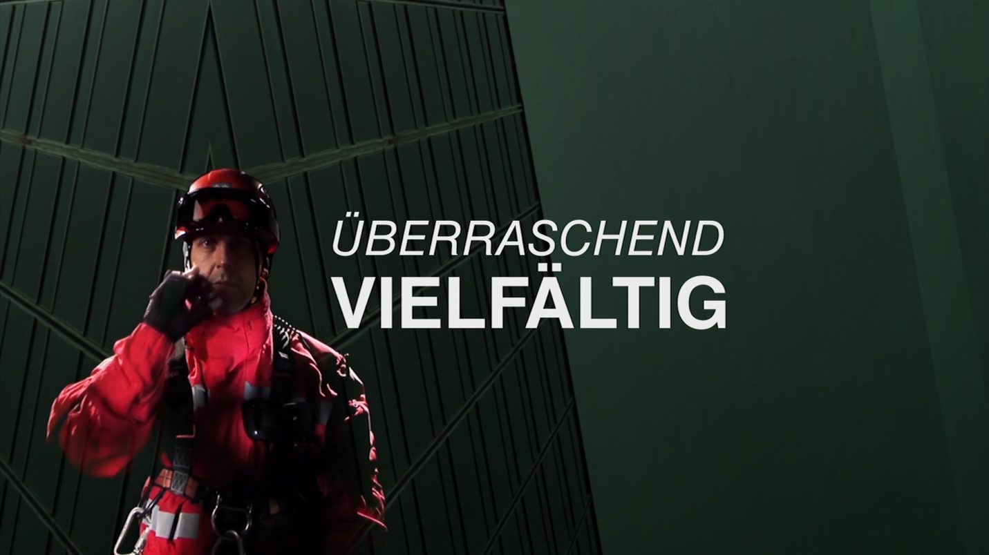 Höhenretter in Einsatzbekleidung