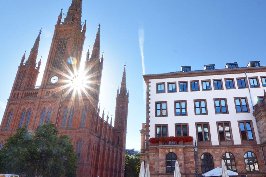 Kirche und Rathaus