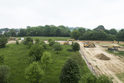 Neues Wohngebiet Bierstadt Nord: Baufortschritt - 20. Mai 2019 - Im Baufeld wird der Oberboden abgetragen. Begleitend finden archäologische Untersuchungen statt.