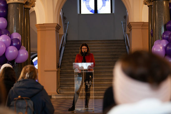 Eindrücke vom Internationalen Frauentag 2023 im Wiesbadener Rathaus.