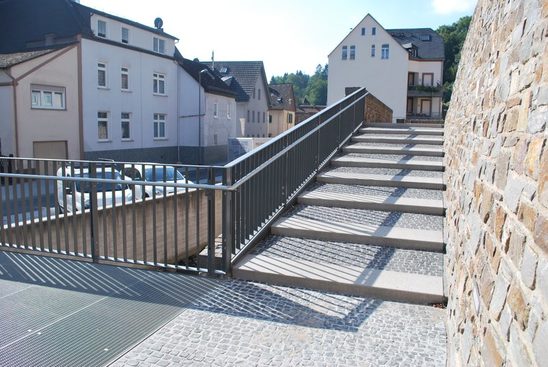 Hochwasserschutz Sonnenberg (Bauabschnitt 1), Zugang zum neuen Klaus-Miehlke-Park an der Mühlbergstraße.