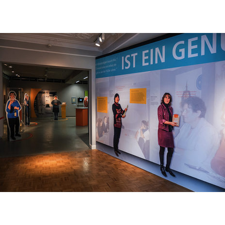 Ausstellung "Integration ist ein Genuss" im Schaufenster Stadtmuseum vom 26. Februar bis 24. Mai 2015.