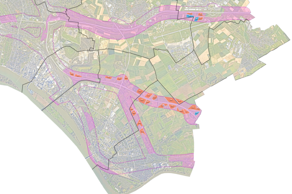 Karte vom Stadtgebiet mit grün und rosa markierten Flächen. Flächen, die nicht mehr zum Stadtgebiet gehören sind weiß markiert.