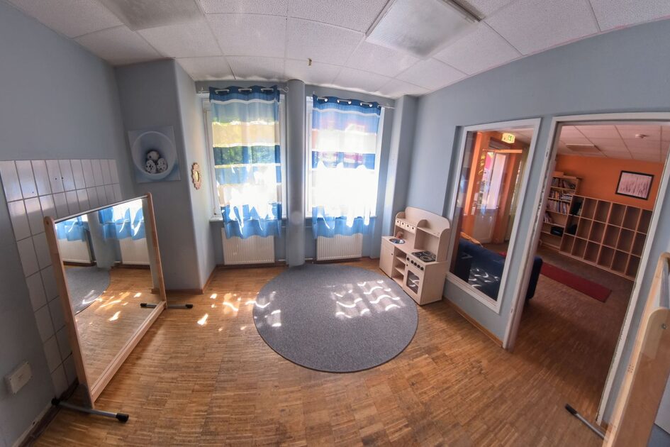 La stanza degli specchi