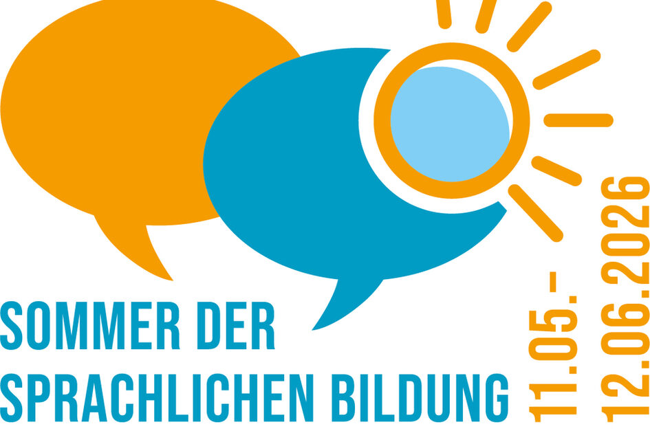 Hier ist das Logo zum Sommer der sprachlichen Bildung. Zwei Sprechblasen mit einer Sonnen sind das Symbol ergänzt mit dem Text "Sommer der sprachlichen Bildung"