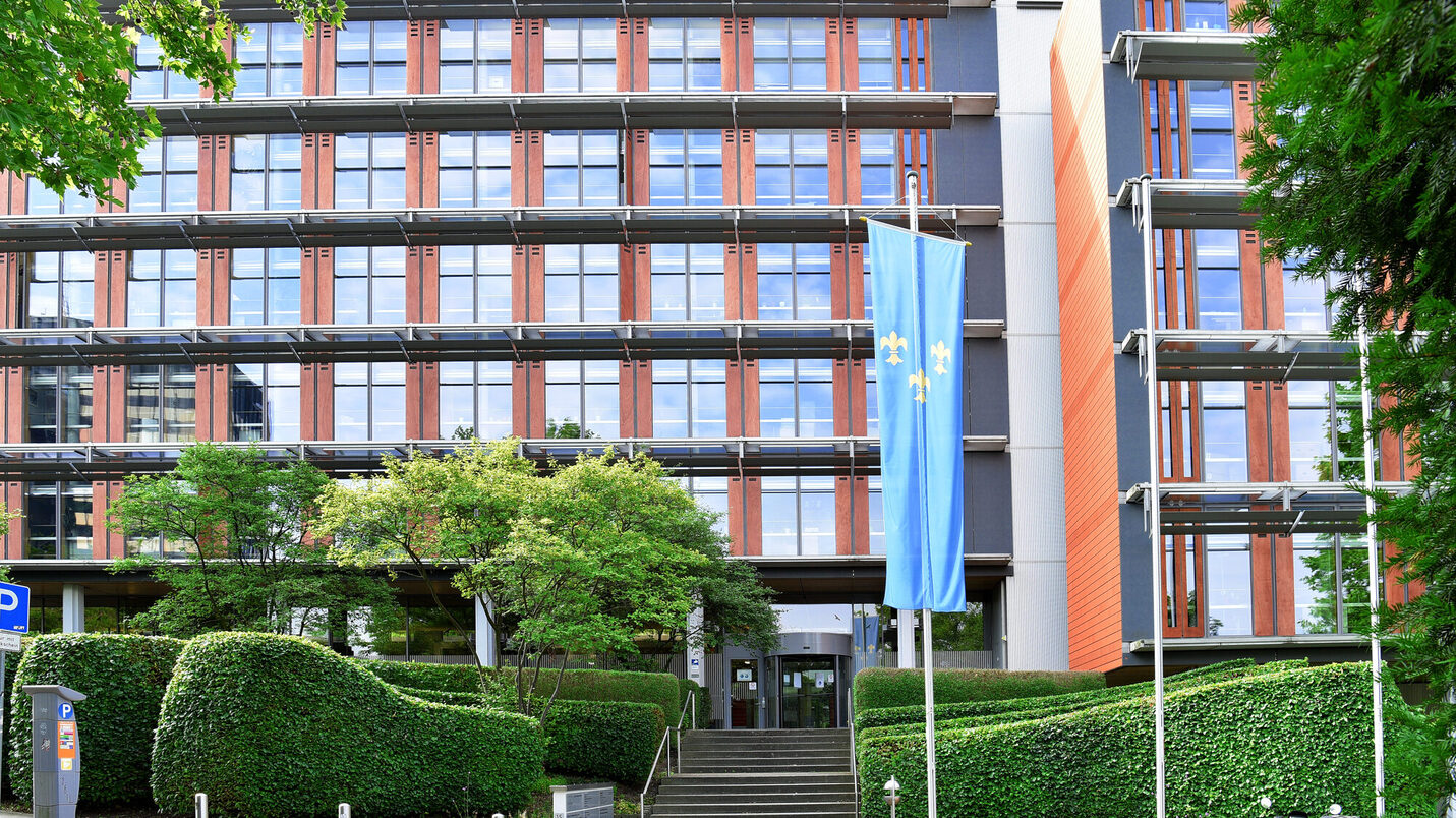 Außenansicht Bauaufsicht, Gebäude Gustav-Stresemann-Ring 15