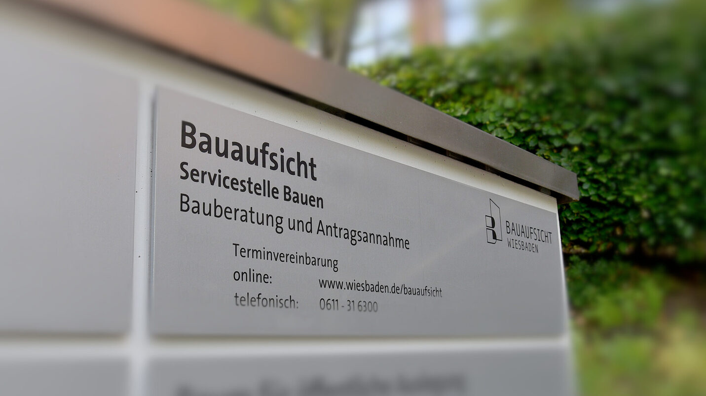 Schild Bauaufsicht grau