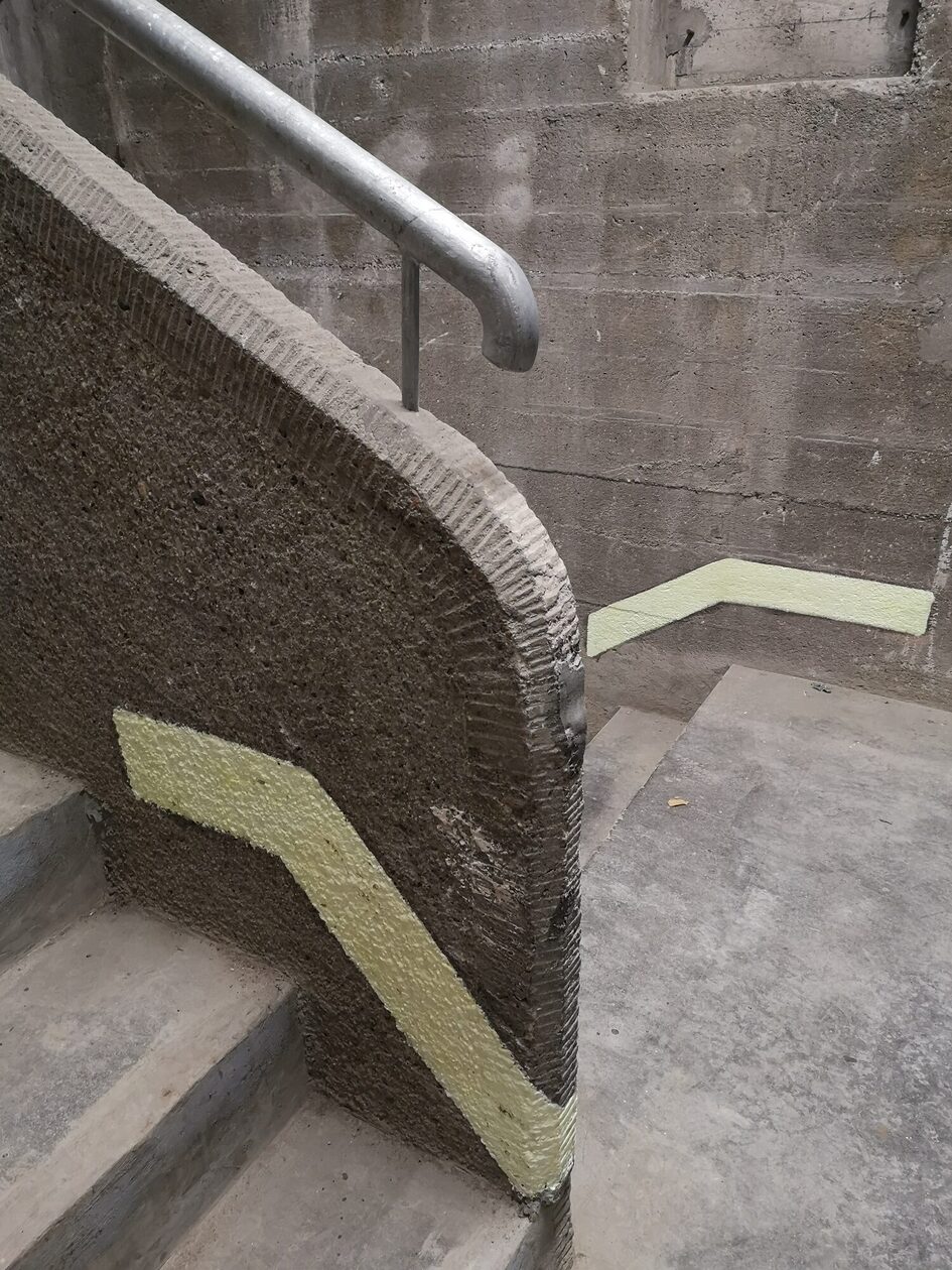 Treppendetail Hochbunker Friedlich-Ebert-Allee in Wiesbaden