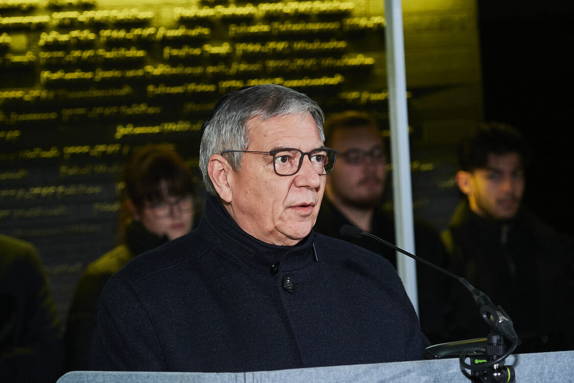 Gedenkstunde Novemberpogrome 1938/Oberbürgermeister Gert-Uwe Mende