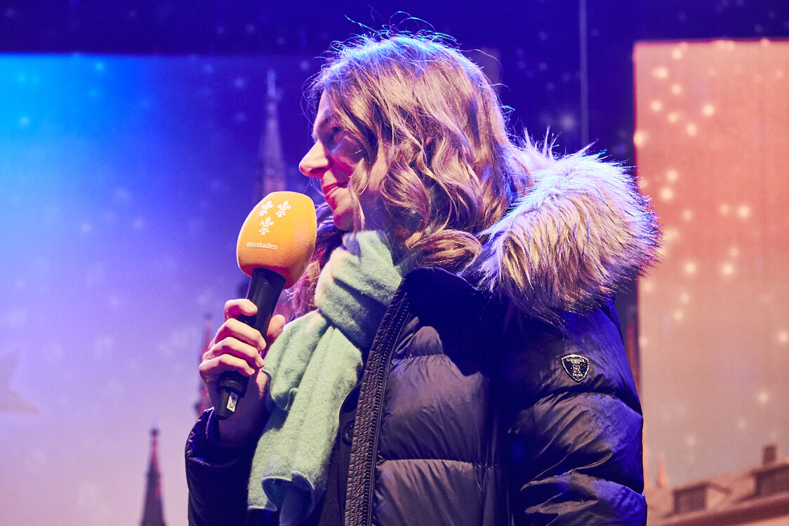 Eröffnung Sternschnuppenmarkt 2025/li.Wirtschaftsdezernentin Christiane Hinninger