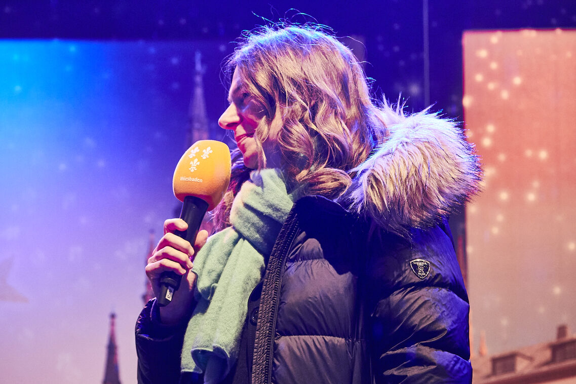 Inauguración del Sternschnuppenmarkt 2025/li.Wirtschaftsdezernentin Christiane Hinninger