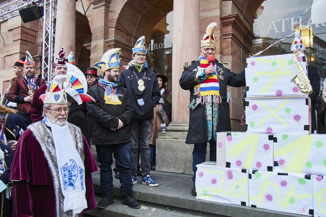 Kinderumzug und Sturm aufs Rathaus