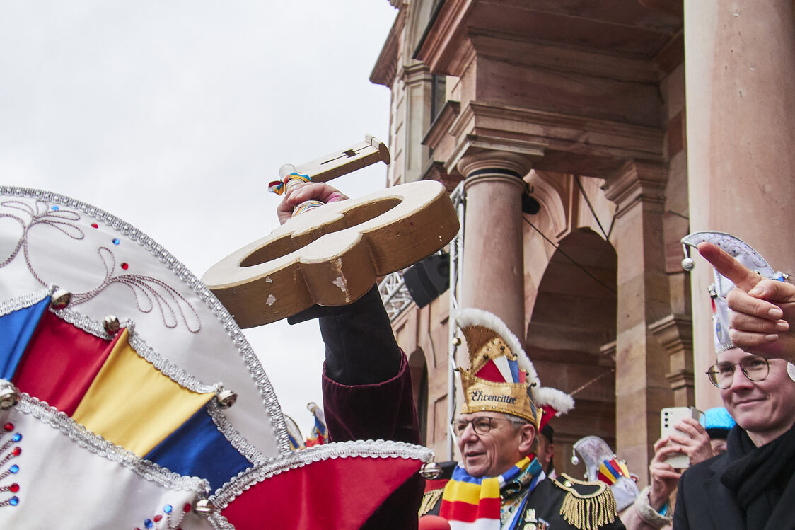 Kinderumzug und Sturm aufs Rathaus