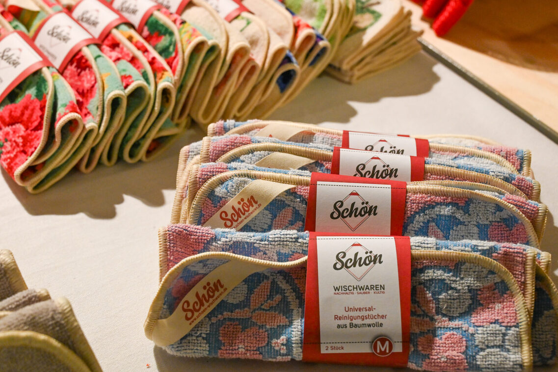 Adventsmarkt im ehemaligen SportScheck