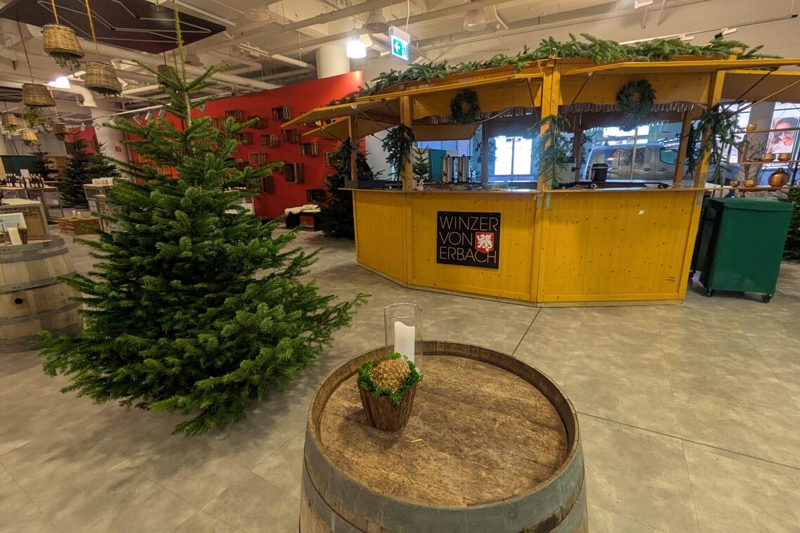 Adventsmarkt im ehemaligen SportScheck