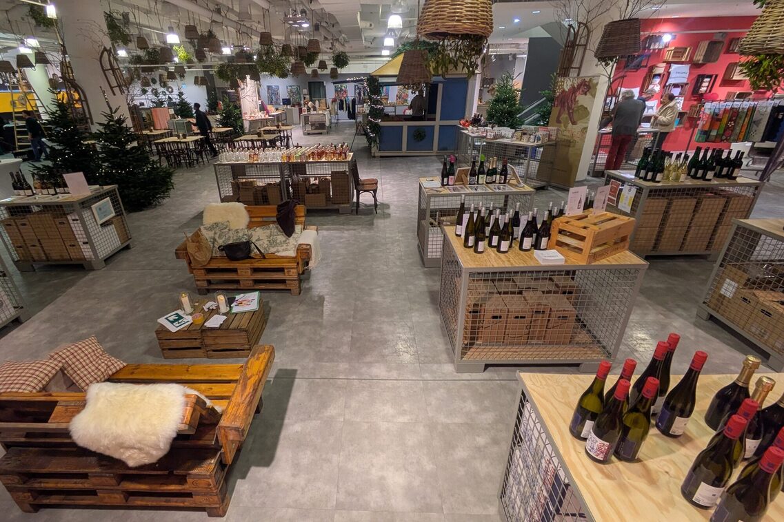 Adventsmarkt im ehemaligen SportScheck