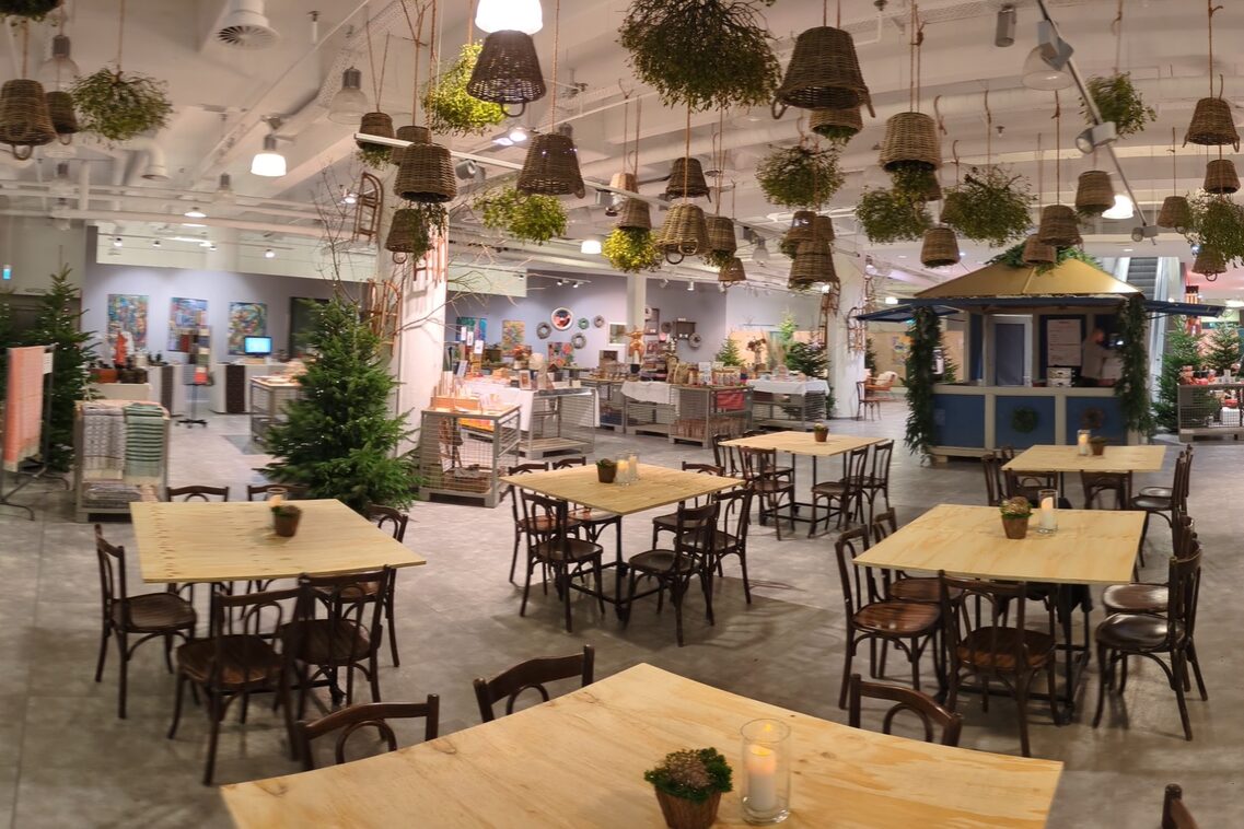 Adventsmarkt im ehemaligen SportScheck