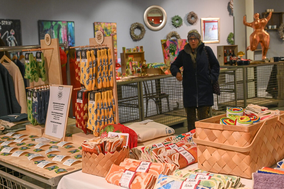 Adventsmarkt im ehemaligen SportScheck