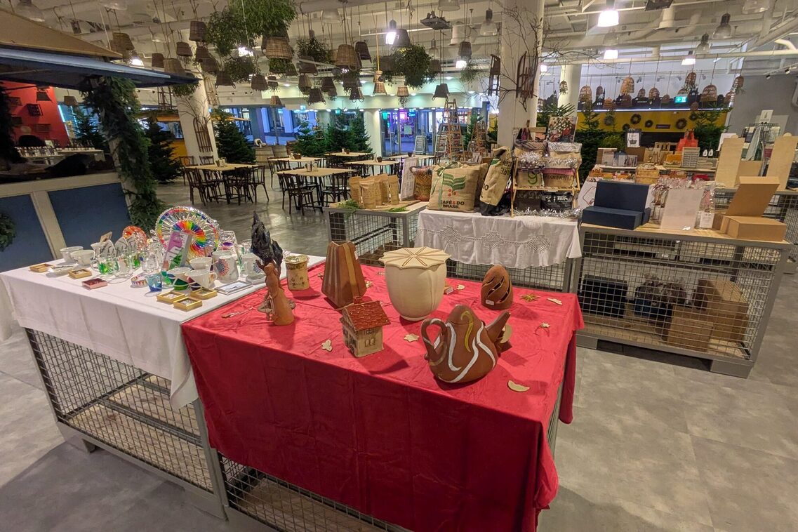 Adventsmarkt im ehemaligen SportScheck