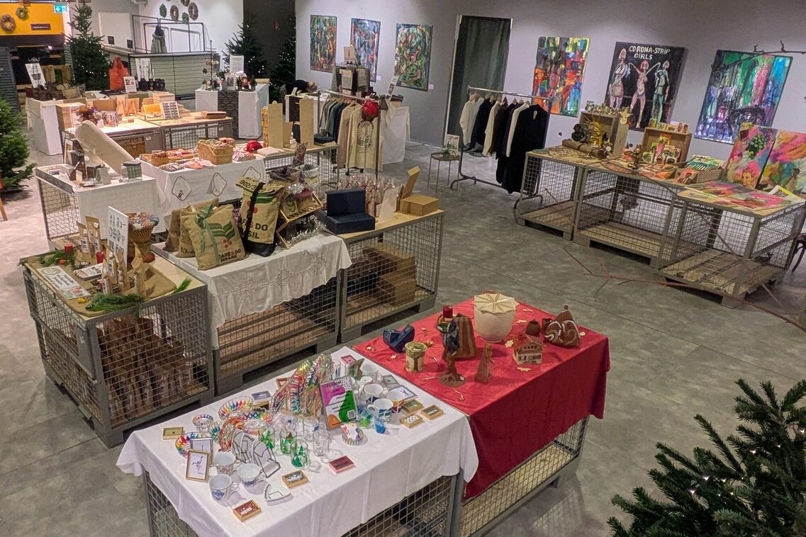 Adventsmarkt im ehemaligen SportScheck