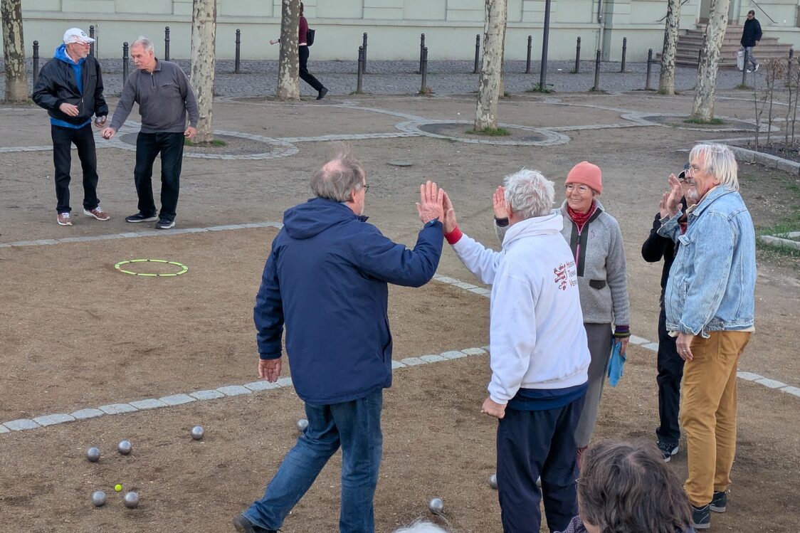 Otwarcie sezonu kortów do gry w bule