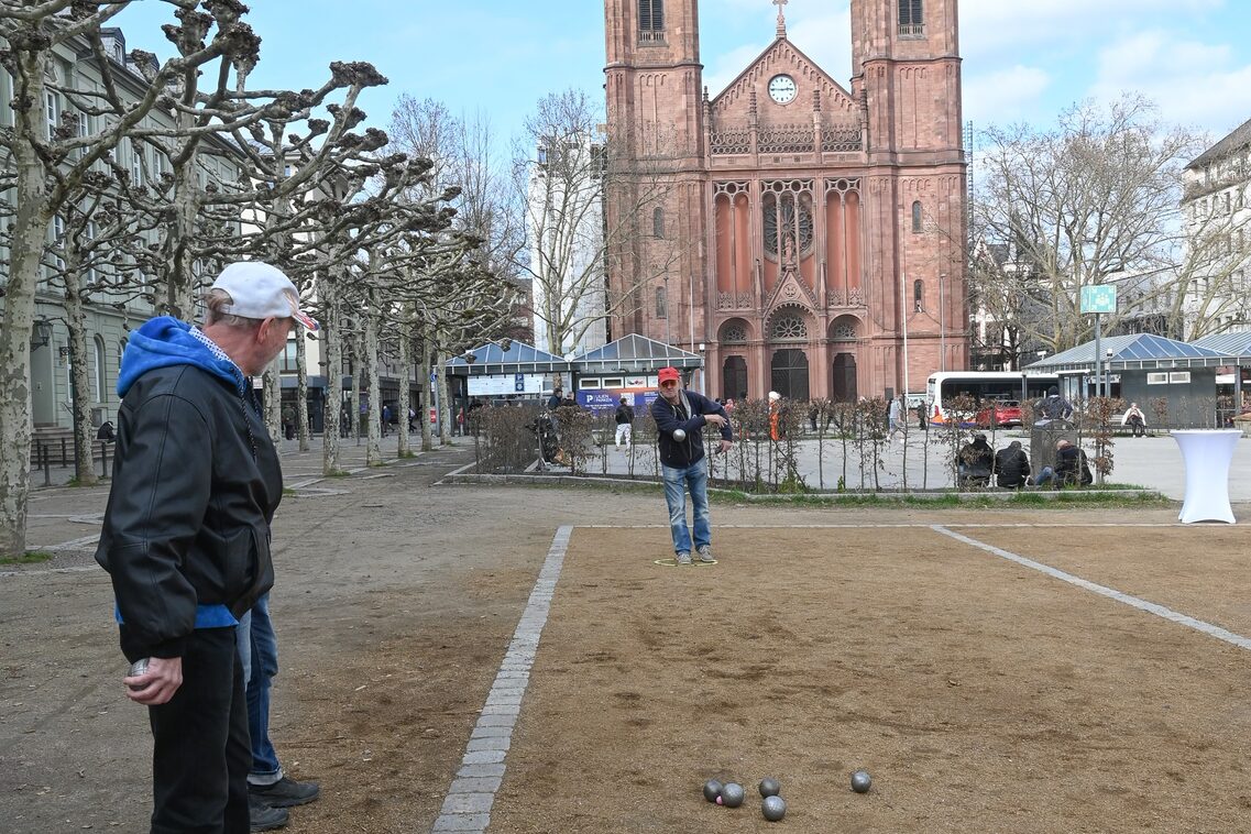 Saisoneröffnung Bouleplatz