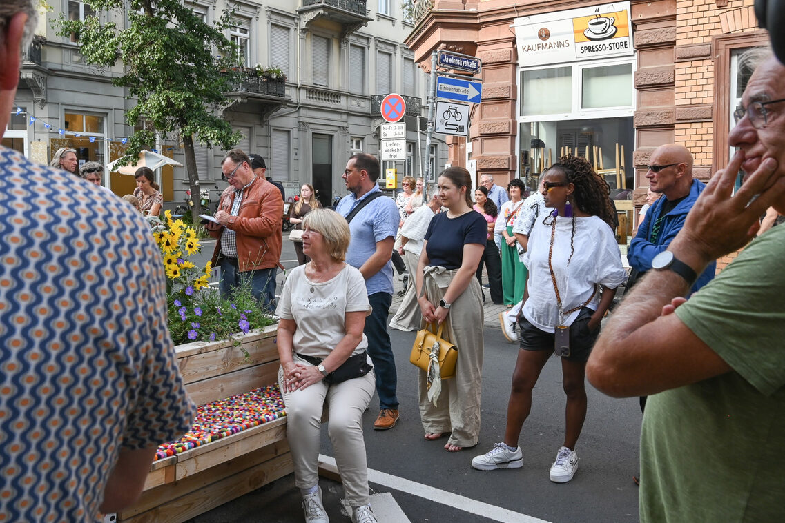Eröffnung der neugestalteten Nerostraße