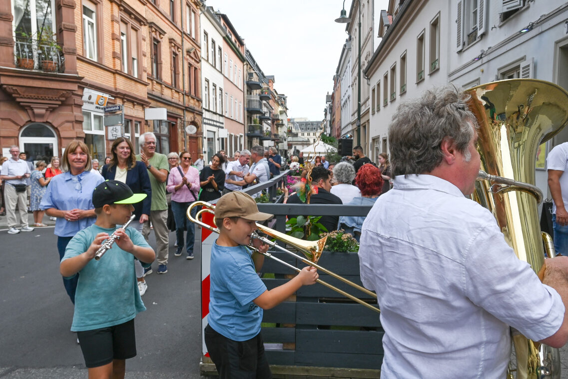 Eröffnung der neugestalteten Nerostraße